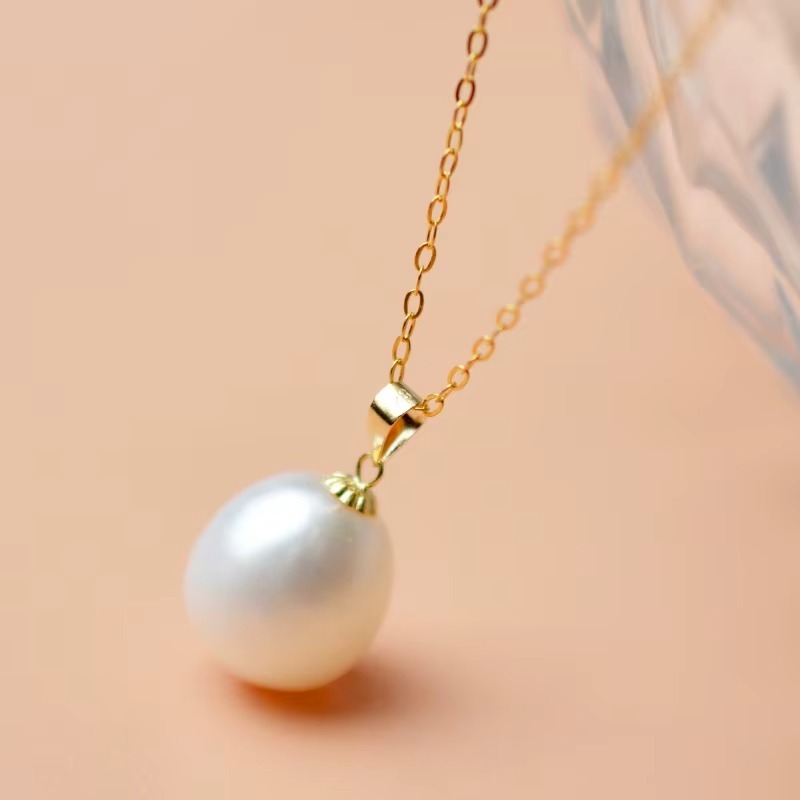 Freshwater River Pearl Necklace 18kt Gold 9-10mm